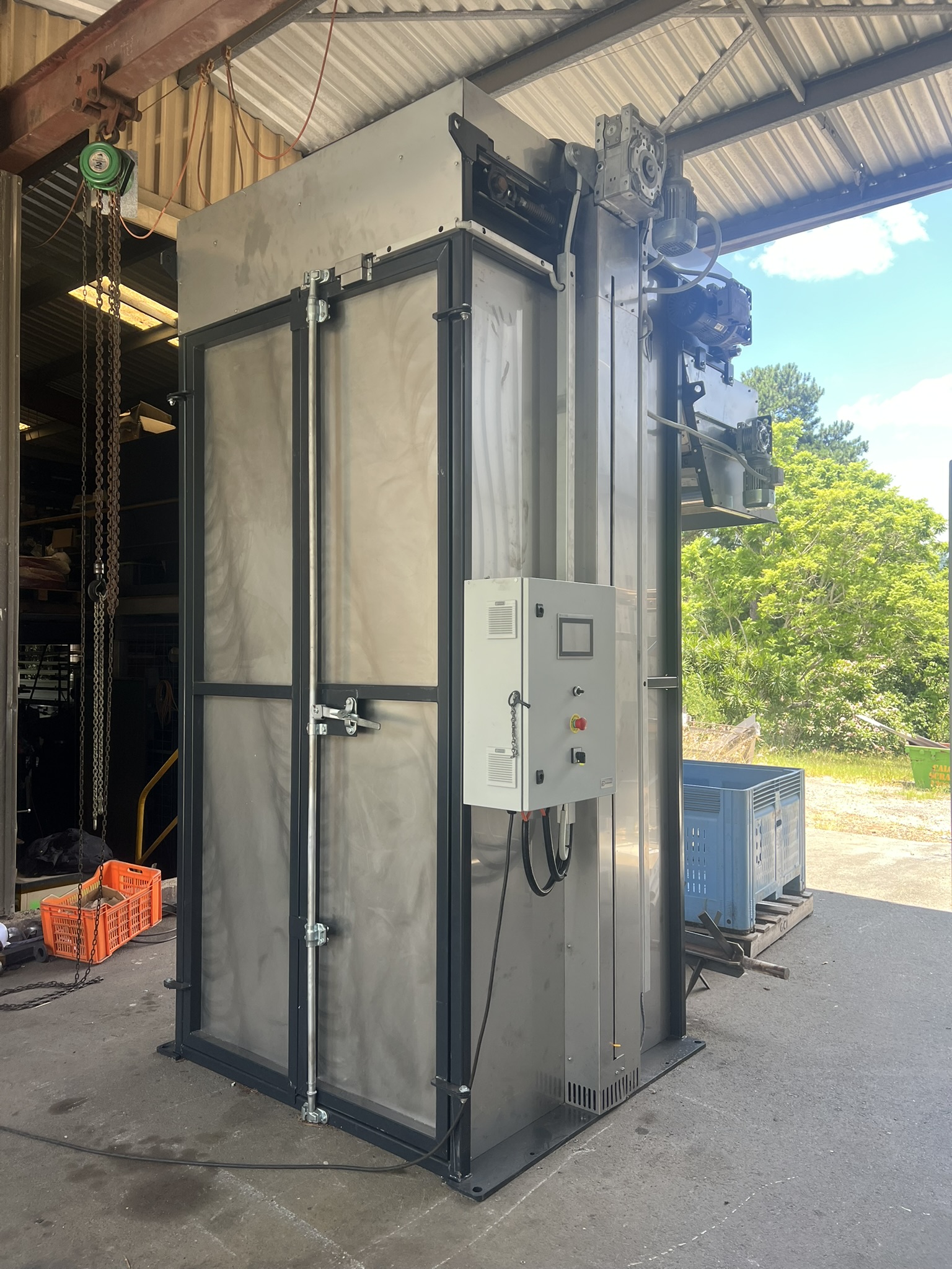 Bale Breaker - Side Profile